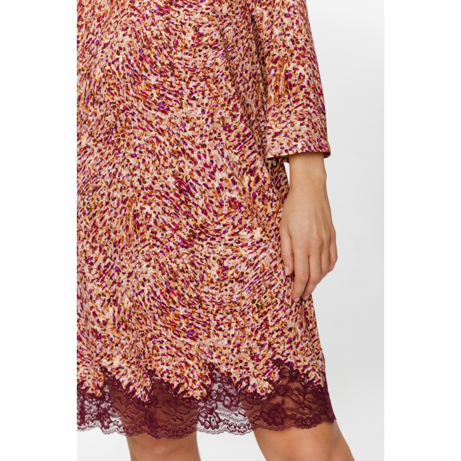 Camisón largo rosa con corte amplio y ajustado